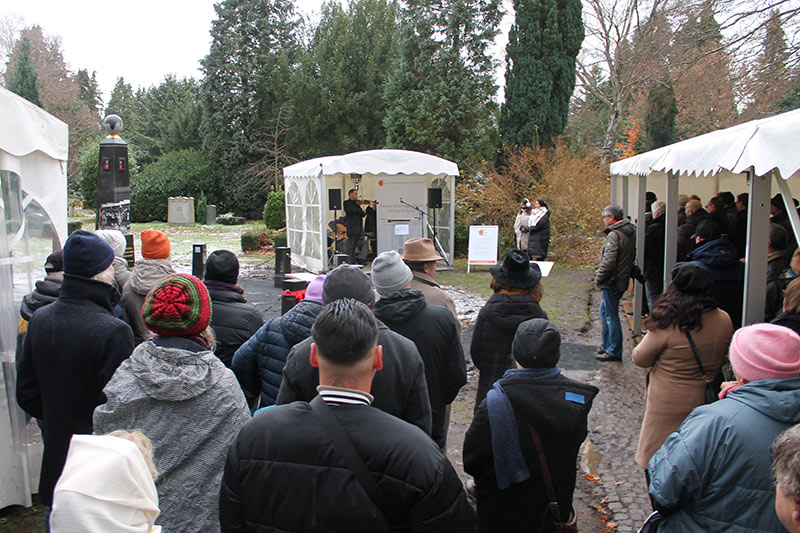 Einweihung des Mahnmals für Sinti und Roma am Friedhof Diebsteich