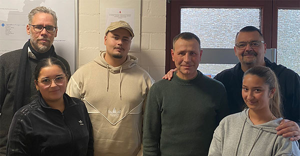 Thorsten Buchinger und Uwe Hartwig von der Evangelischen Stiftung Alsterdorf im Sinti-Verein