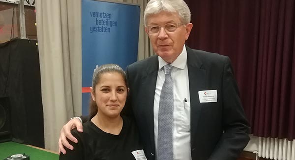 Sabrina Buchstein und Gerhard Regenthal auf der Bildungskonferenz in Hamburg-Volksdorf